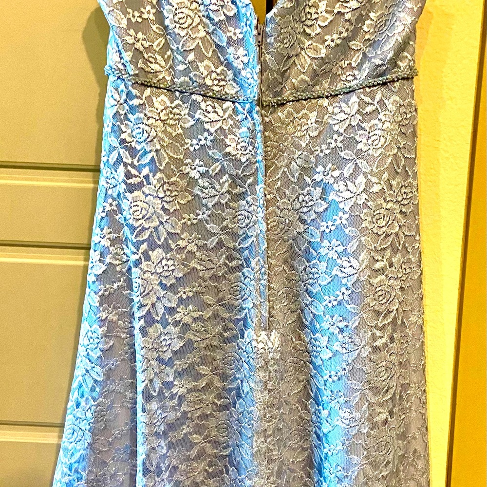 Alfred Angelo lace V neck knee length.